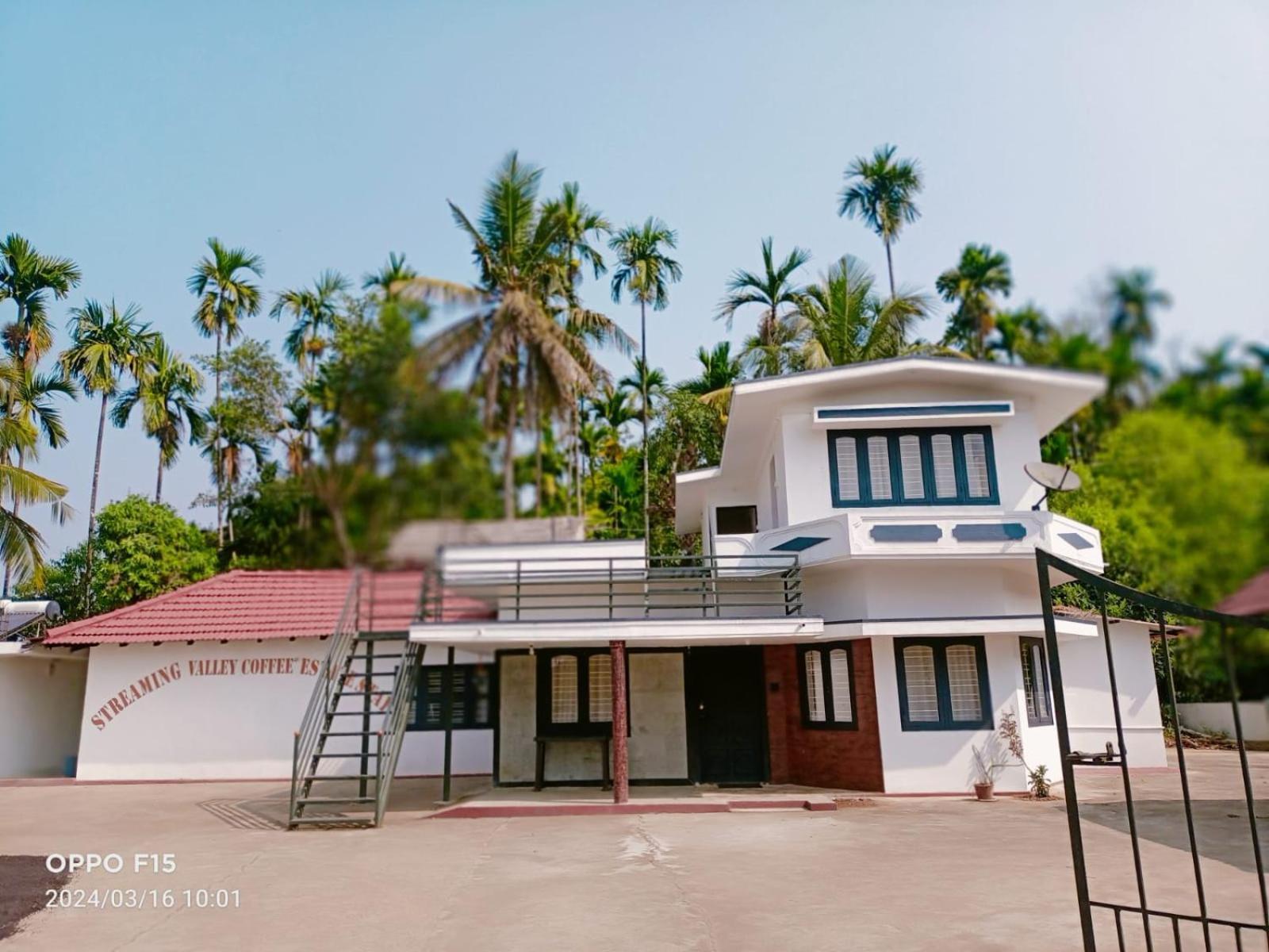 Streaming Valley Independent Coffee Estate Stay Madikeri Exterior foto